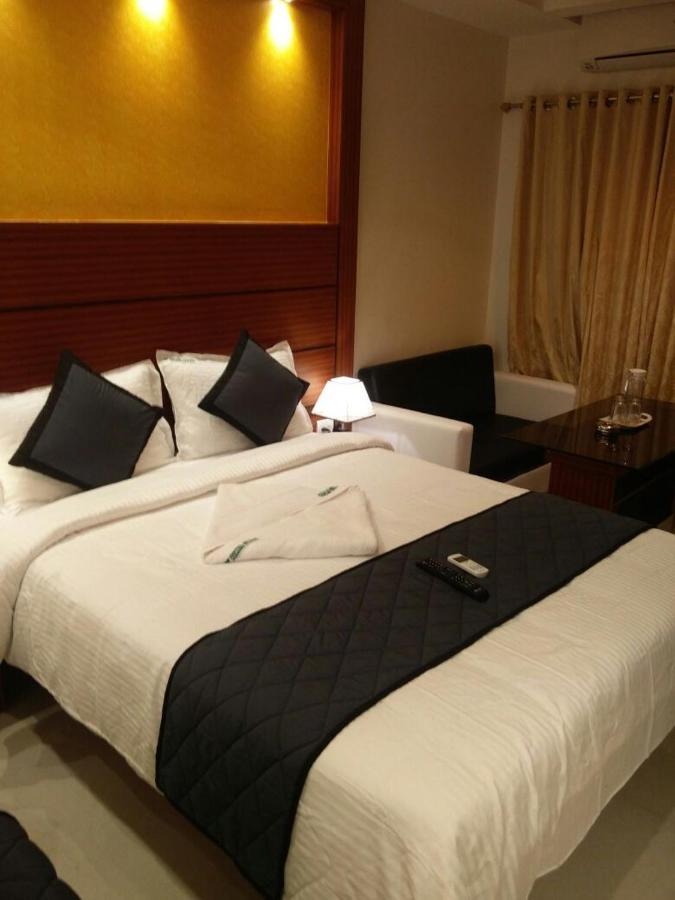 Hotel Spark Residency Chennai Bagian luar foto